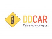 Лого в виде дорожного знака с буквой D и стойкой передней подвески внутри неё 